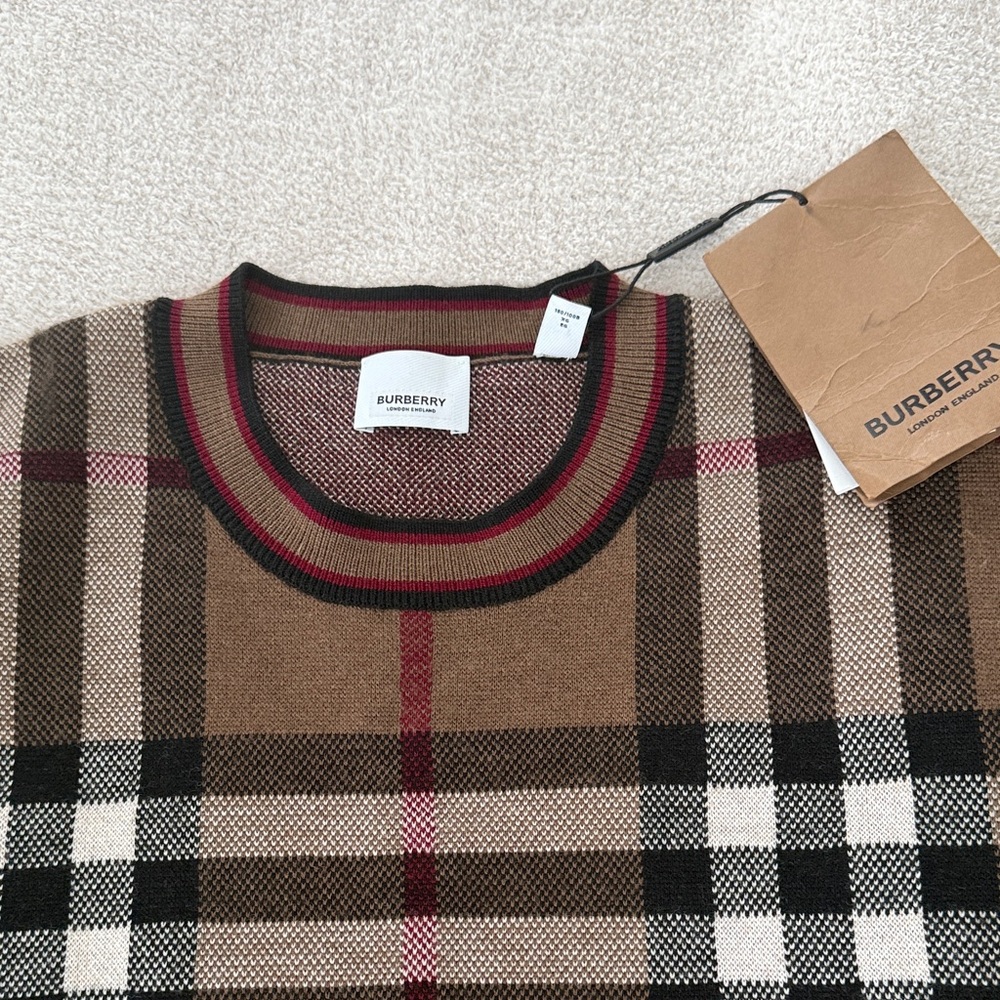 Burberry Men's **NEW** Checkered Sweater - Brown, Black, and Red